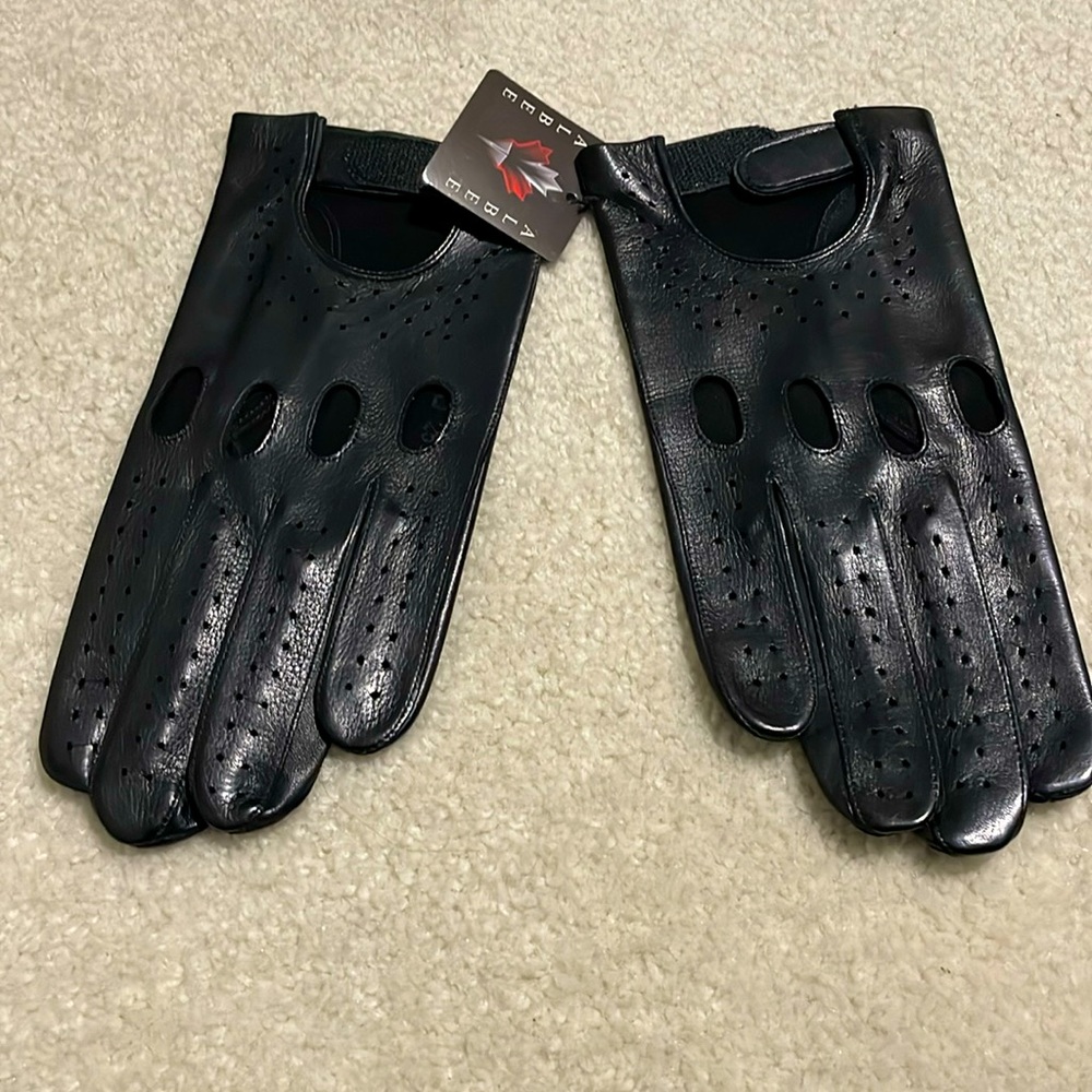 Black leather driving gloves- NEW. Size 9.5 and size 10 available